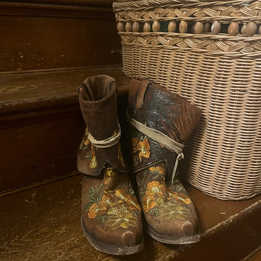 Brown Floral Boots